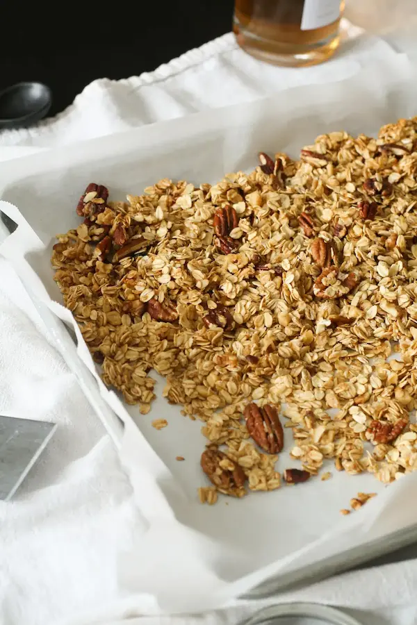 E-book pequenos almocos saudaveis disponivel no site veradias.coach. #7 receitas simples, praticas e deliciosas. Receita de pudim de chia prebiotico e granola para um intestino saudavel.